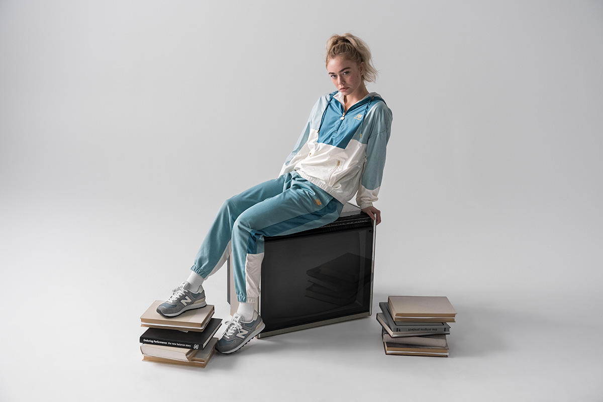 S221_ML574BA2_Onfigure_Female_Photography_1_RGB