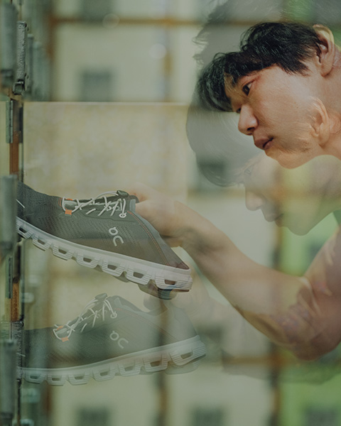 On CLOUD 6 COAST MITA “mita sneakers” | 特集ページ Features